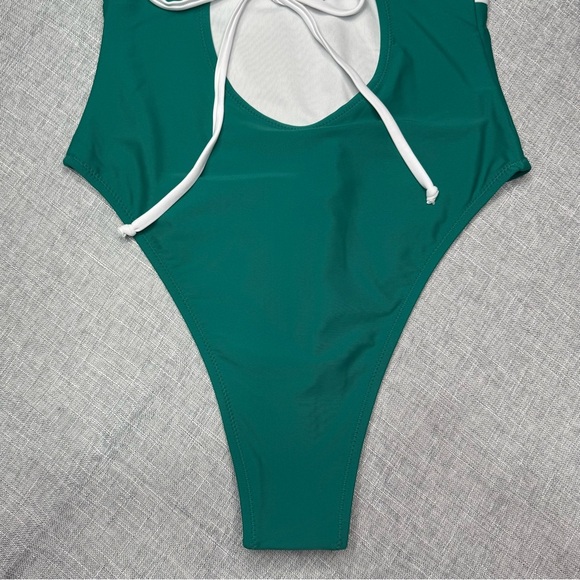 Cupshe Gingham Lace Up One Piece Swimsuit Green White Print Medium NWT - Picture 9 of 11